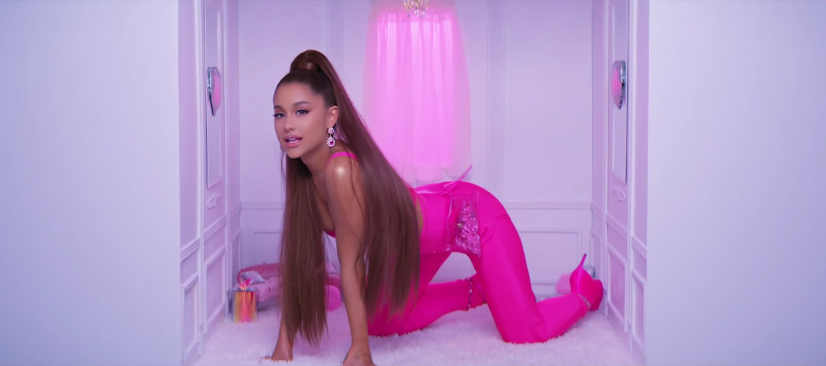 Ariana grande metronome photo