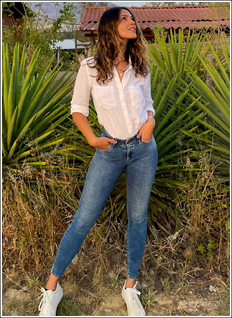 Popoholic » Blog Archive » Sofia Vergara Gets Bootylicious In Skin-Tight  Jeans