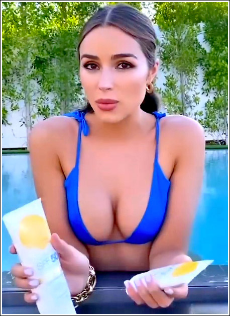 Popoholic » Blog Archive » Olivia Culpo Flashing Her Awesome Boobs And  Cleavage In Only A Naughty Bra!